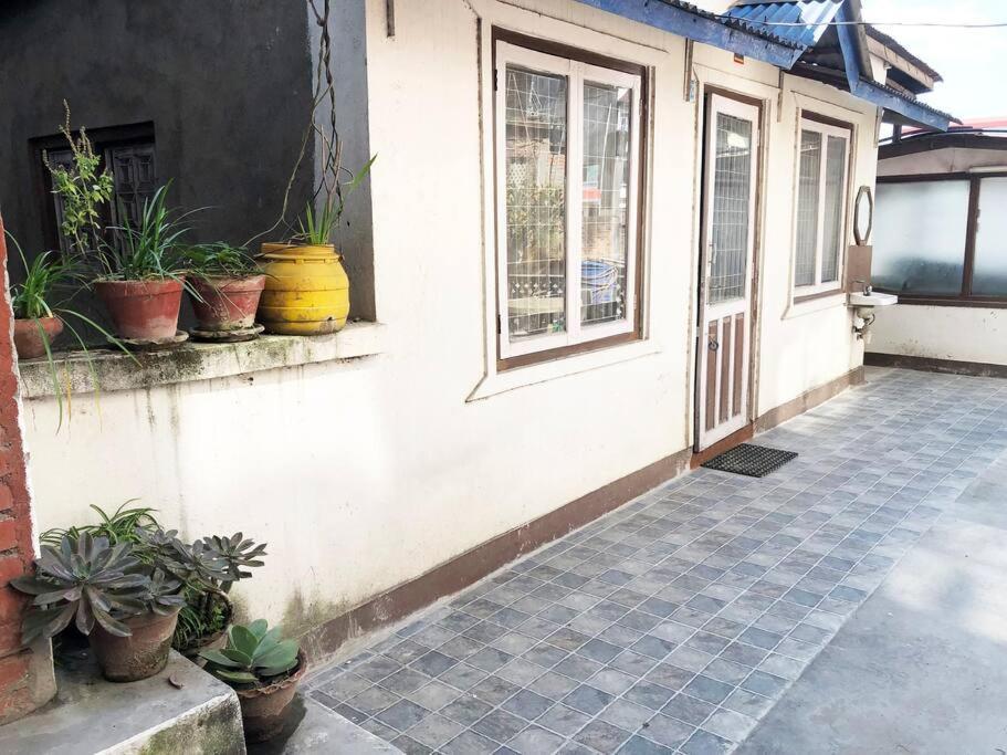 Kathmandu Midtown Hostel Exterior photo